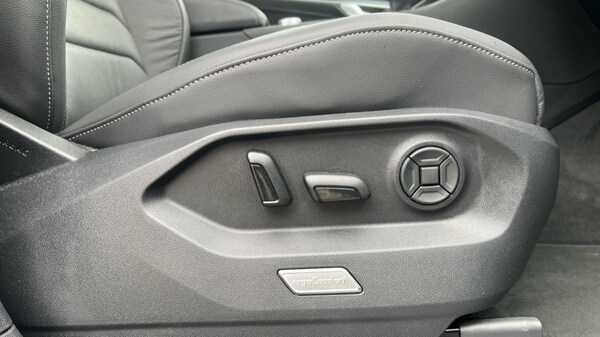Used Volkswagen Touareg 2025 for sale - 75595723: Photo 39