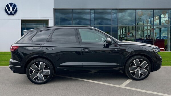 Used Volkswagen Touareg 2025 for sale - 75595723: Photo 4