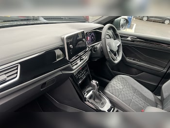 Used Volkswagen T-Roc 2025 for sale - 76434691: Photo