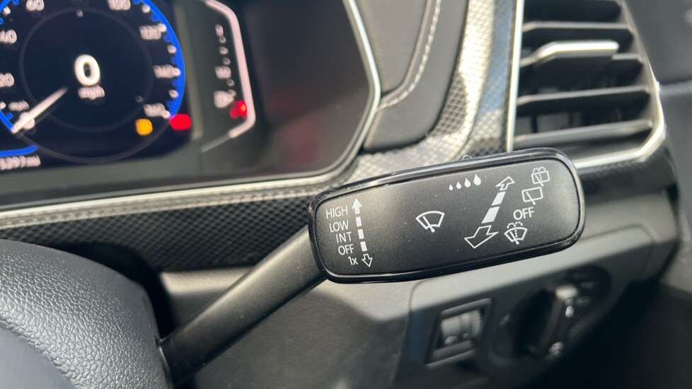 Used Volkswagen T-Cross 2025 for sale - 76593792: Photo 32