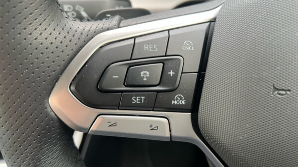 Used Volkswagen Golf 2025 for sale - 75522094: Photo 31