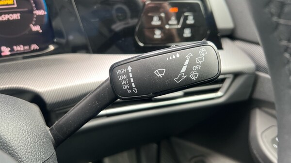 Used Volkswagen Golf 2025 for sale - 75522094: Photo 32