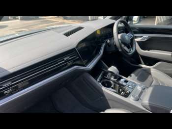 Used Volkswagen Touareg 2024 for sale - 75057521: Photo