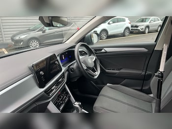 Used Volkswagen T-Roc 2022 for sale - 76487430: Photo