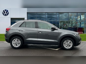 Used Volkswagen T-Roc 2022 for sale - 76487430: Photo