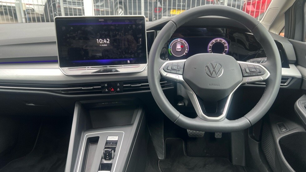 Used Volkswagen Golf 2025 for sale - 76328257: Photo 12