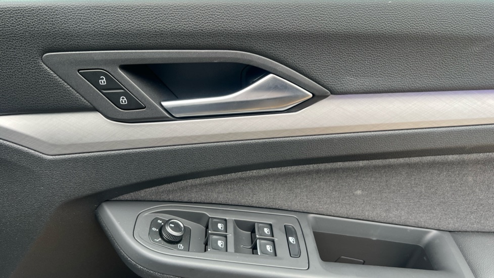 Used Volkswagen Golf 2025 for sale - 76328257: Photo 37