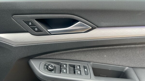 Used Volkswagen Golf 2025 for sale - 76328257: Photo 37
