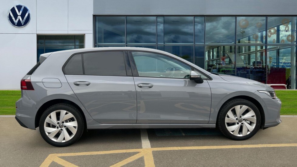 Used Volkswagen Golf 2025 for sale - 76328257: Photo 4