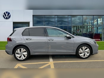 Used Volkswagen Golf 2025 for sale - 76328257: Photo 4