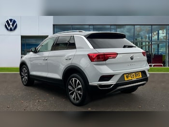 Used Volkswagen T-Roc 2019 for sale - 76297510: Photo