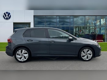 Used Volkswagen Golf 2024 for sale - 75796821: Photo