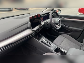 Used Volkswagen Golf 2025 for sale - 76328180: Photo 2