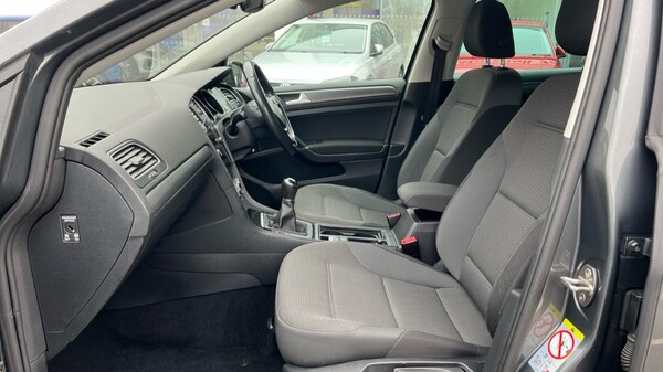 Used Volkswagen Golf 2019 for sale - 76112059: Photo 28