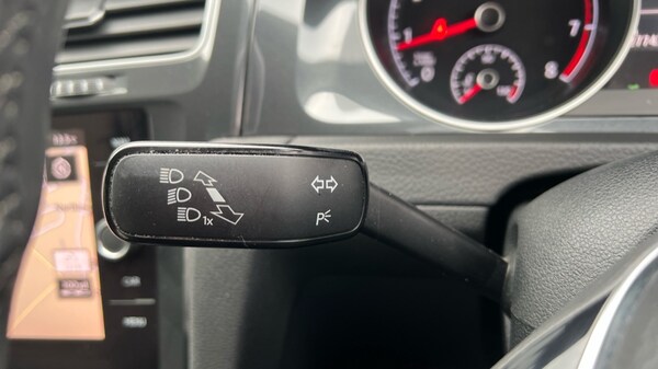 Used Volkswagen Golf 2019 for sale - 76112059: Photo 33