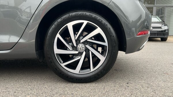 Used Volkswagen Golf 2019 for sale - 76112059: Photo 5