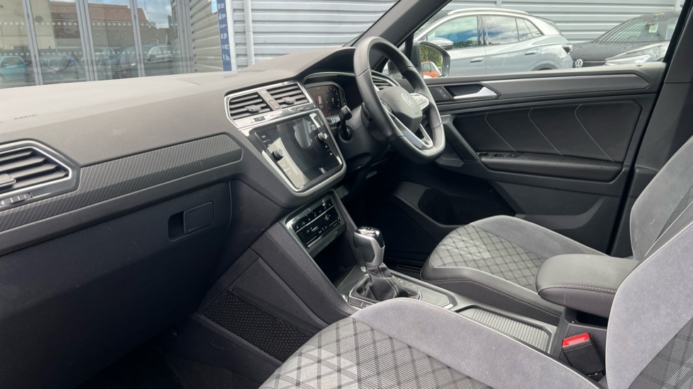 Used Volkswagen Tiguan 2023 for sale - 76130518: Photo 2