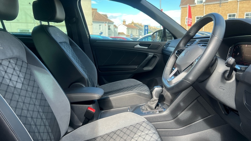 Used Volkswagen Tiguan 2023 for sale - 76130518: Photo 26