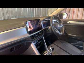 Used Volkswagen T-Roc 2024 for sale - 74663557: Photo