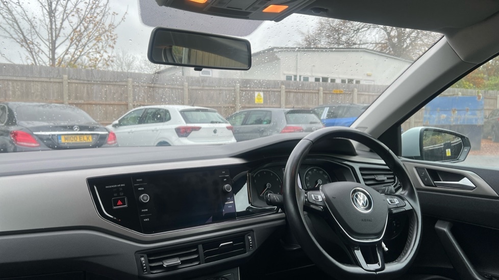 Used Volkswagen Polo 2021 for sale - 76533873: Photo 2