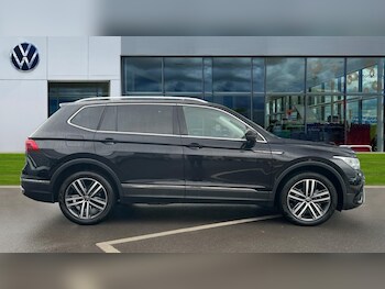 Used Volkswagen Tiguan Allspace 2023 for sale - 75254700: Photo