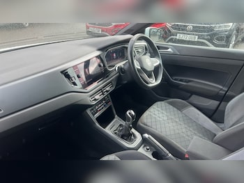 Used Volkswagen Polo 2023 for sale - 76154937: Photo