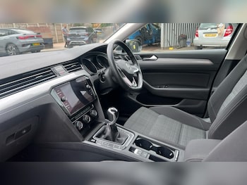 Used Volkswagen Passat 2020 for sale - 75910581: Photo