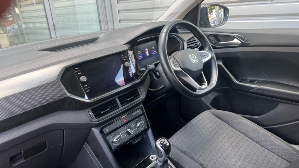 Used Volkswagen T-Cross 2022 for sale - 76021915: Photo 2