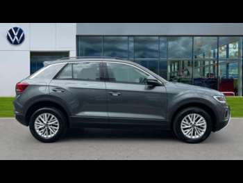 Used Volkswagen T-Roc 2024 for sale - 74747787: Photo
