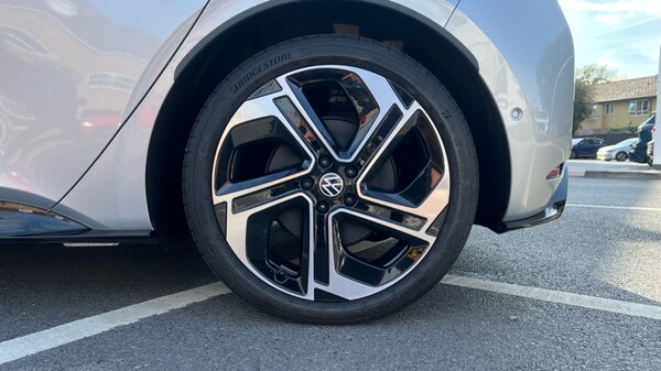 Used Volkswagen ID.3 2025 for sale - 76328328: Photo 5