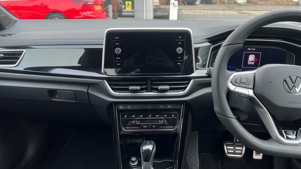 Used Volkswagen T-Roc 2025 for sale - 76328298: Photo 13