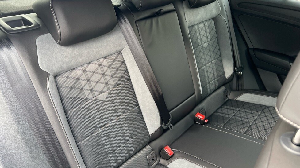 Used Volkswagen T-Roc 2025 for sale - 76328298: Photo 15