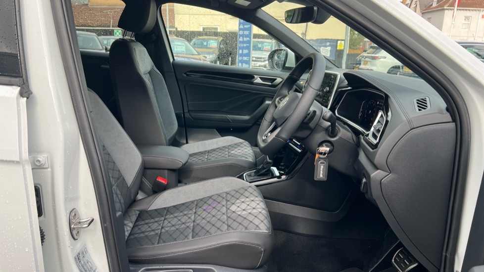 Used Volkswagen T-Roc 2025 for sale - 76328298: Photo 26