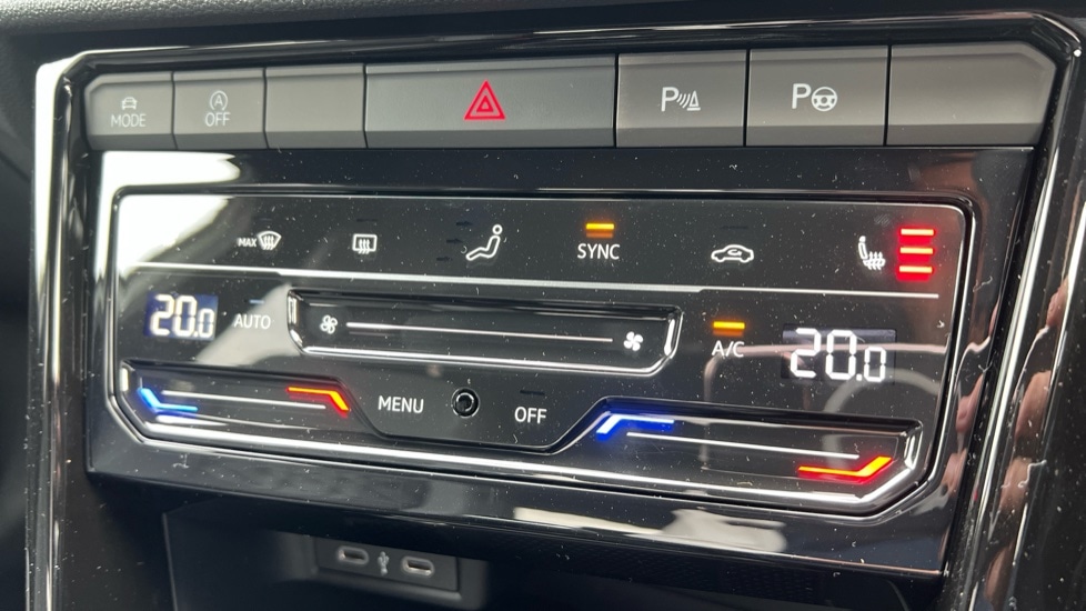 Used Volkswagen T-Roc 2025 for sale - 76328298: Photo 38