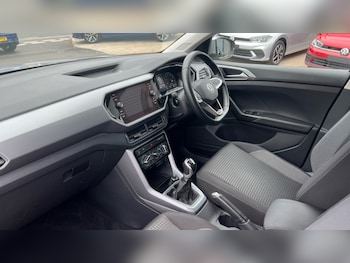 Used Volkswagen T-Cross 2022 for sale - 76067096: Photo