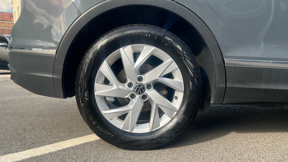 Used Volkswagen Tiguan 2022 for sale - 76609475: Photo 5