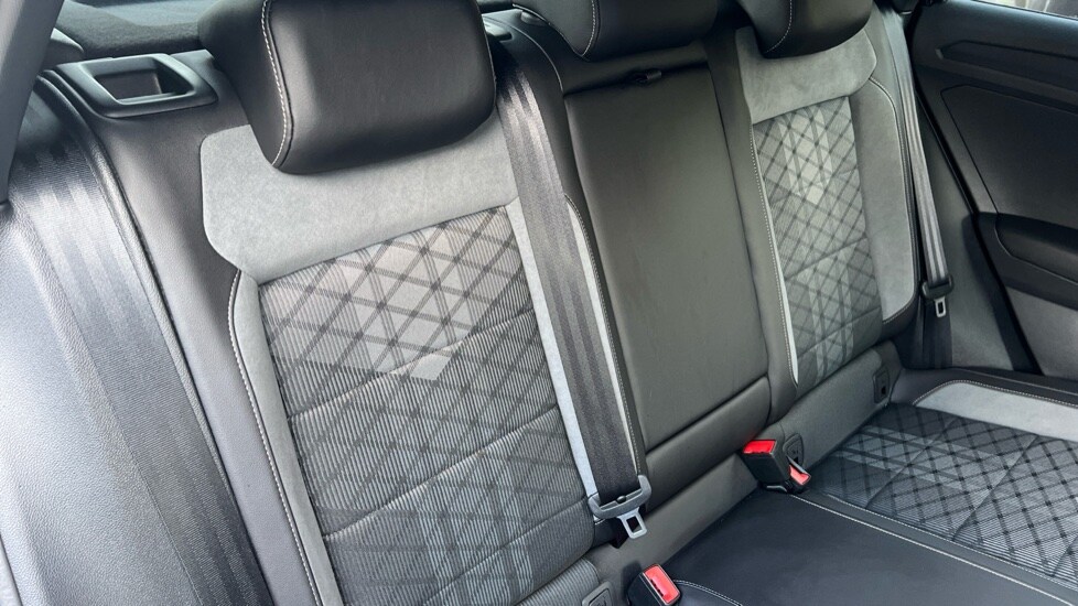 Used Volkswagen T-Roc 2022 for sale - 76533720: Photo 15