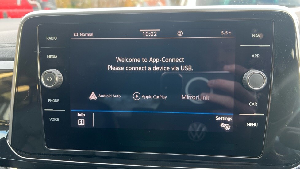 Used Volkswagen T-Roc 2022 for sale - 76533720: Photo 22