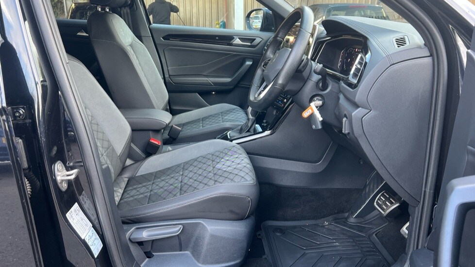Used Volkswagen T-Roc 2022 for sale - 76533720: Photo 26