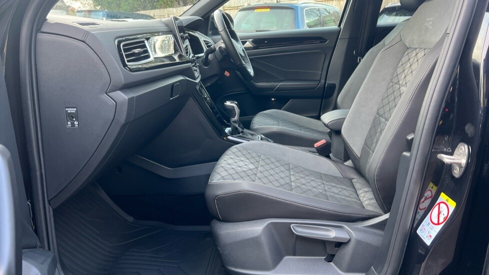 Used Volkswagen T-Roc 2022 for sale - 76533720: Photo 28