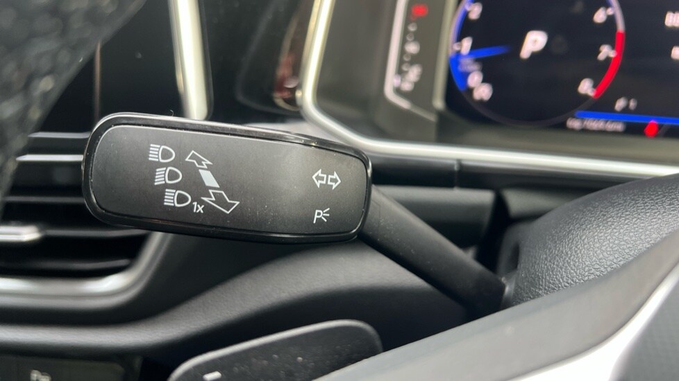 Used Volkswagen T-Roc 2022 for sale - 76533720: Photo 33