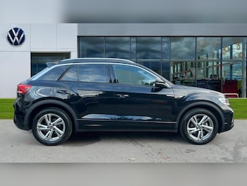 Used Volkswagen T-Roc 2022 for sale - 76533720: Photo