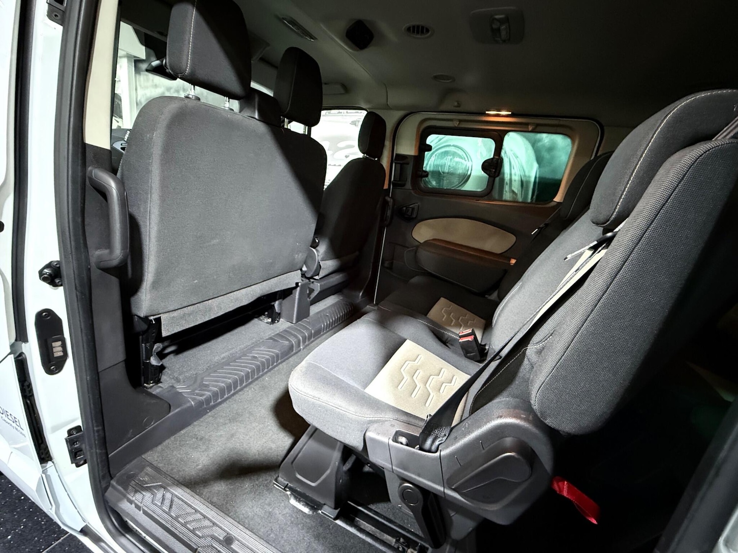 Used Ford Tourneo Custom 2014 for sale - 76371601: Photo 17