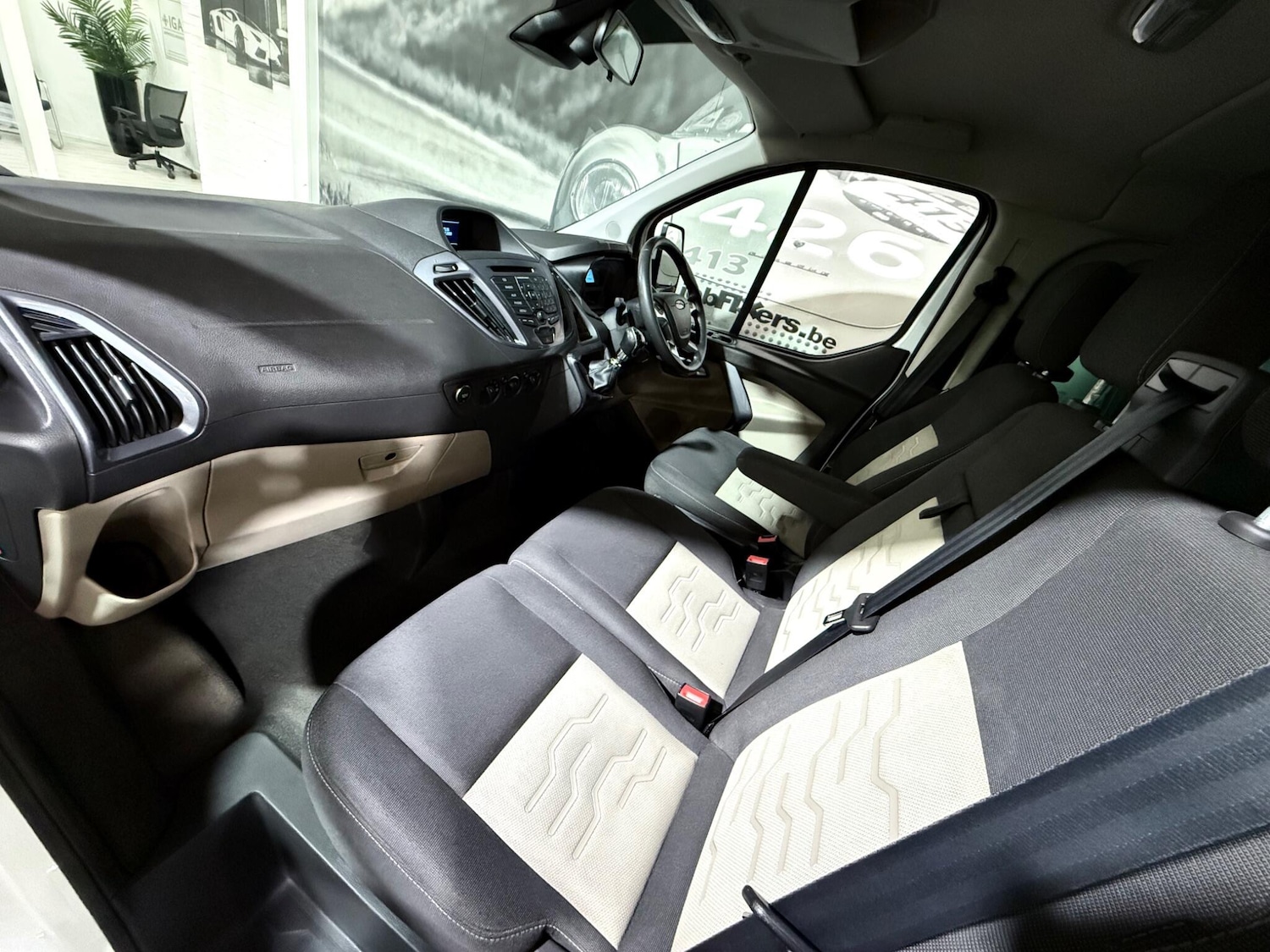 Used Ford Tourneo Custom 2014 for sale - 76371601: Photo 2