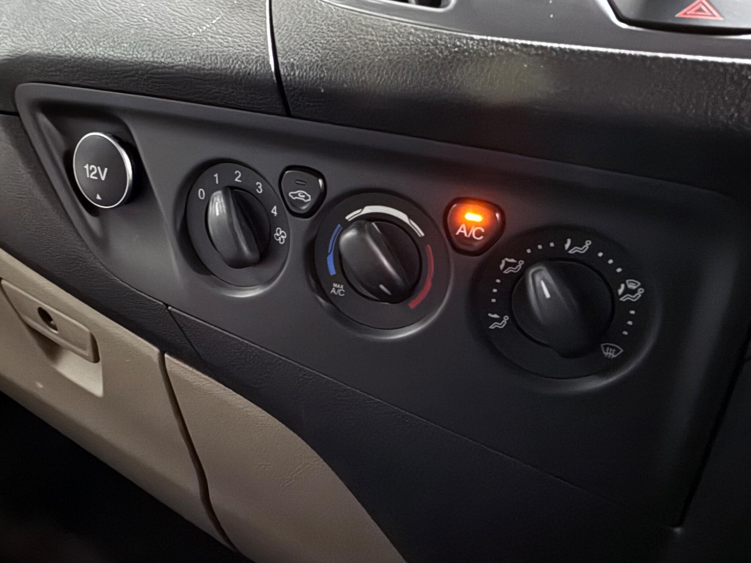 Used Ford Tourneo Custom 2014 for sale - 76371601: Photo 47