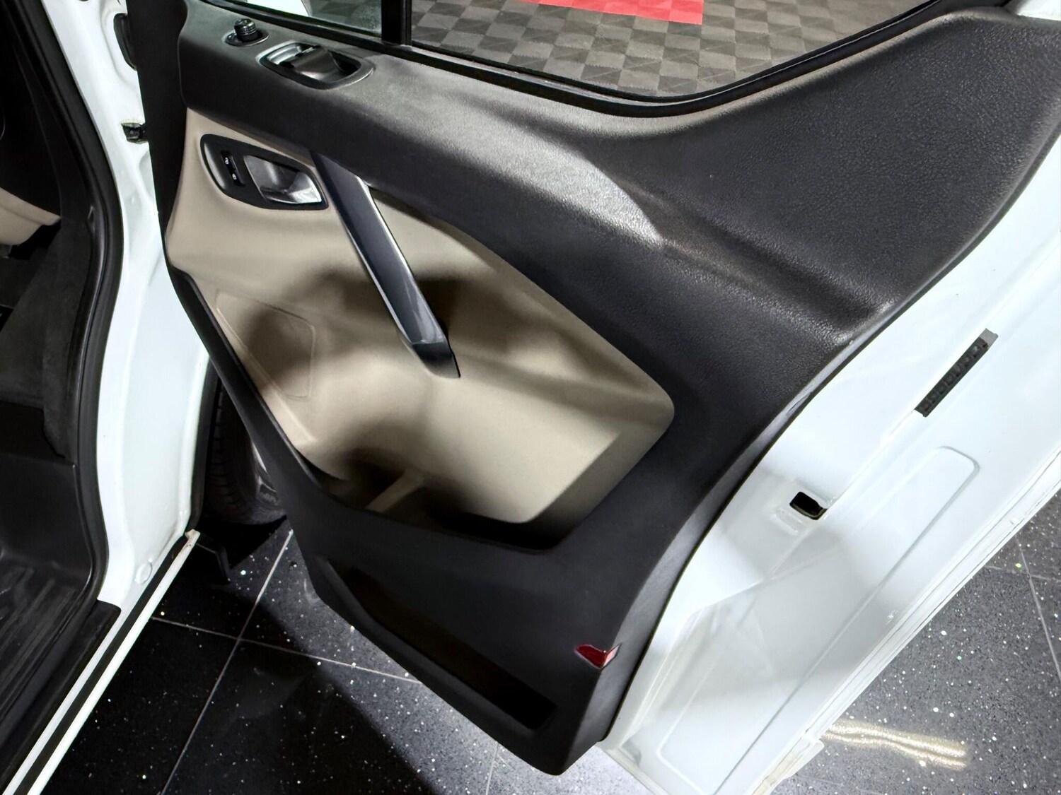 Used Ford Tourneo Custom 2014 for sale - 76371601: Photo 54