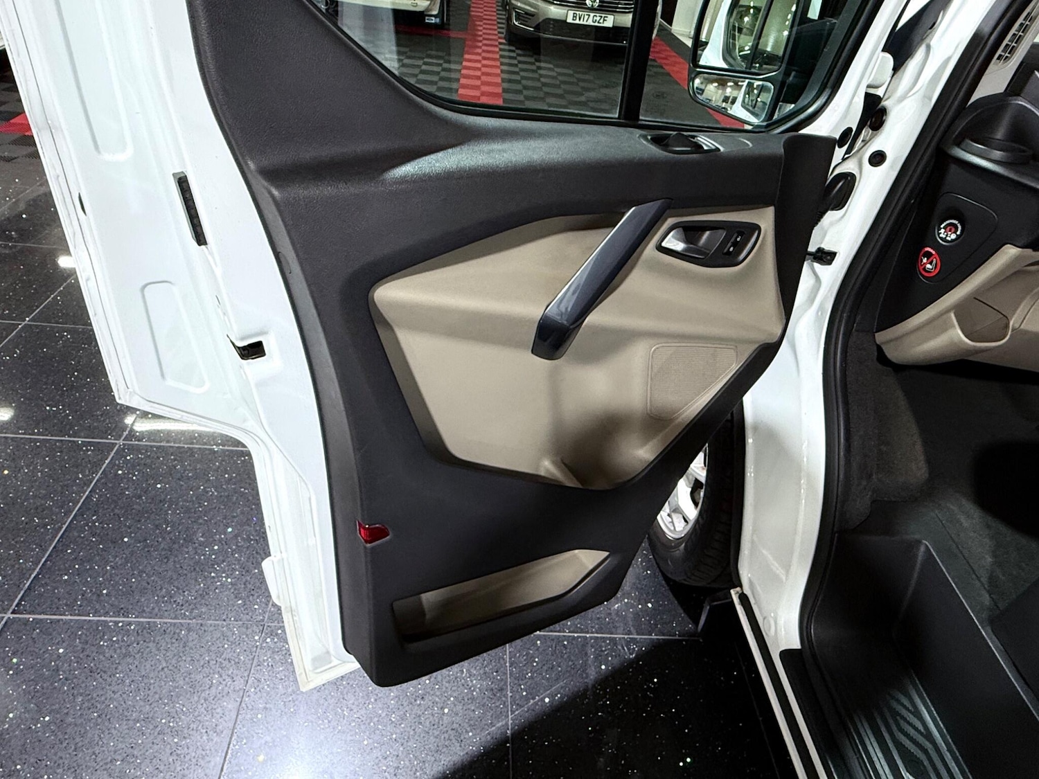 Used Ford Tourneo Custom 2014 for sale - 76371601: Photo 55