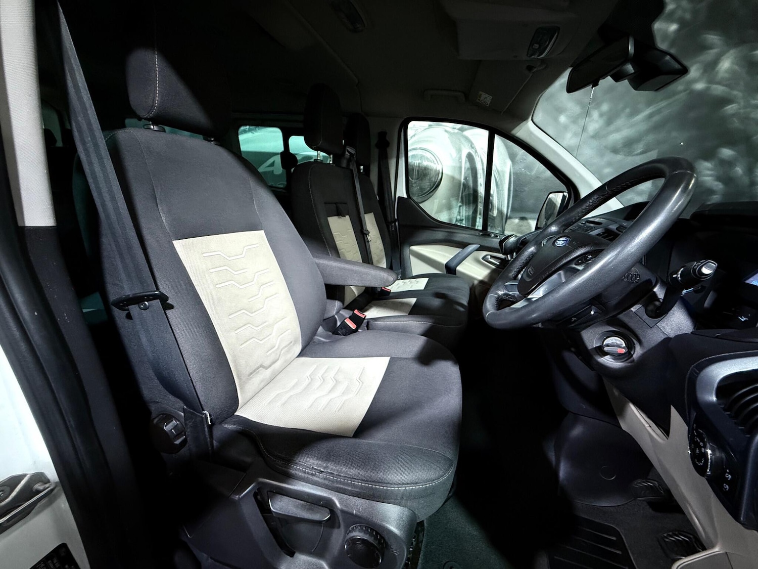 Used Ford Tourneo Custom 2014 for sale - 76371601: Photo 7