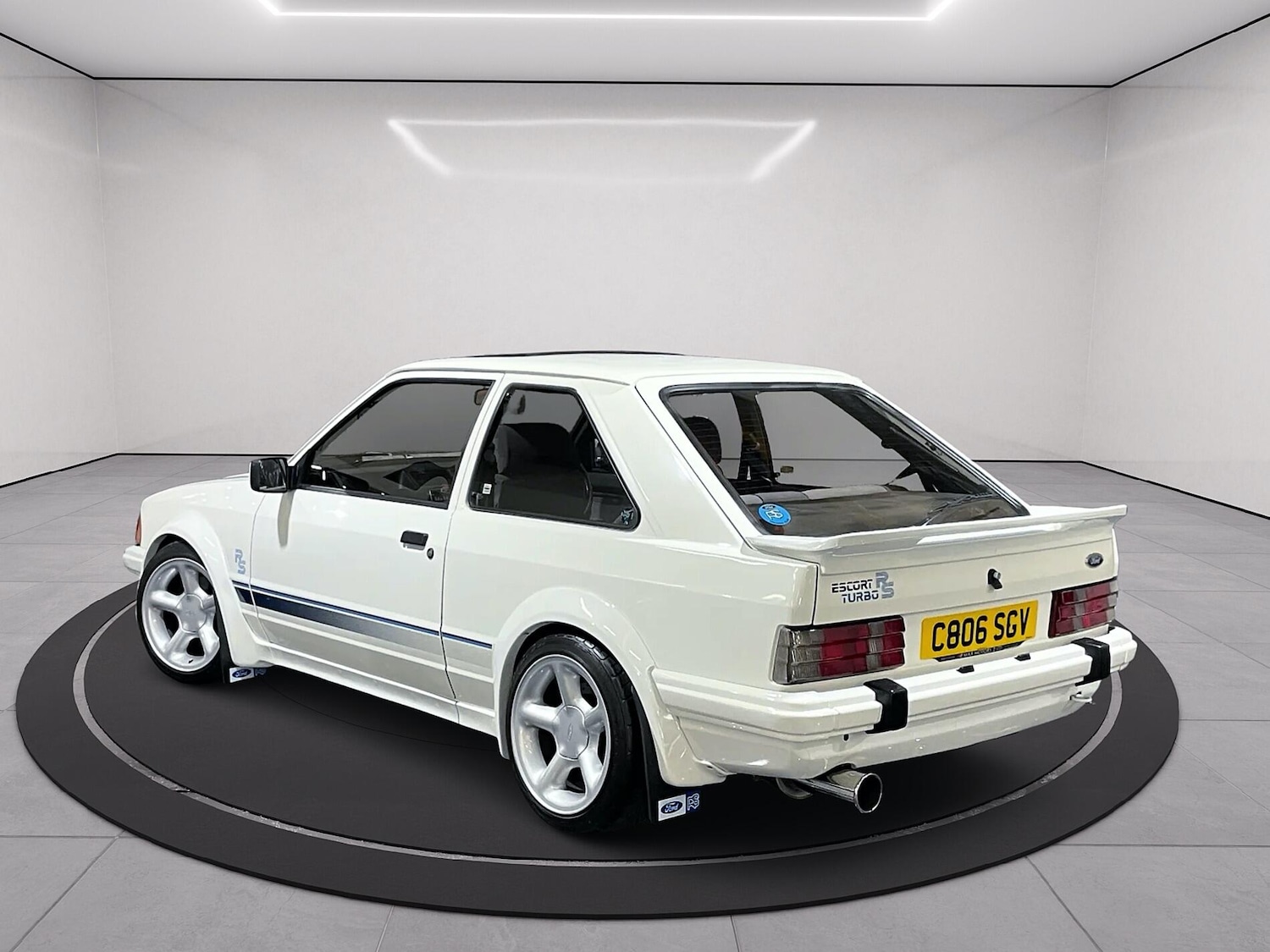 Used Ford Escort for sale - 77081424: Photo 3