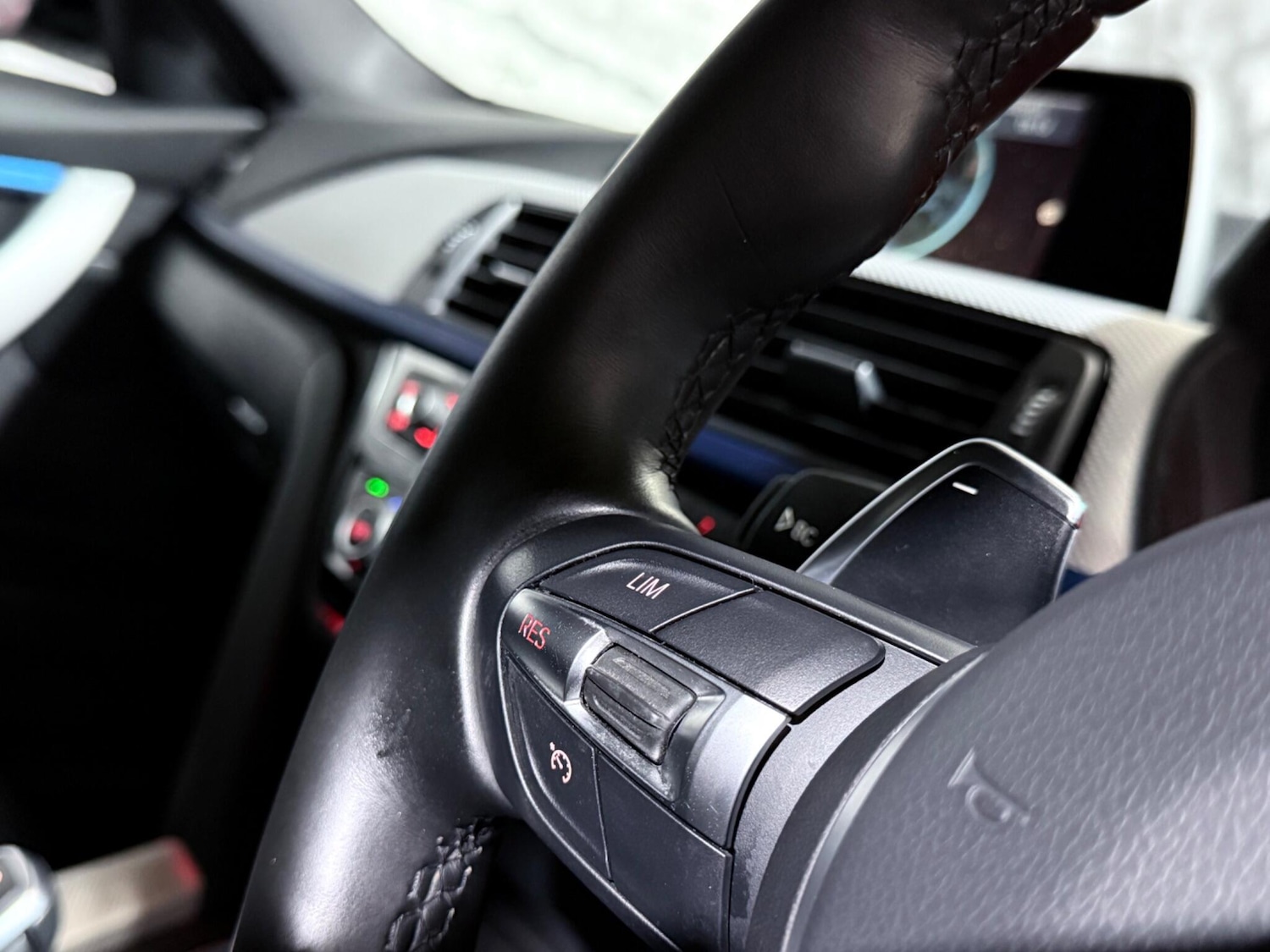 Used BMW 3 Series 2016 for sale - 77190762: Photo 34